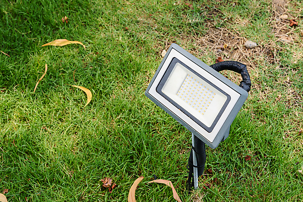 포토 JPG 해외이미지 스포츠 백그라운드 거리 서기 사람없음 야외 장식 빛 금속 정원 힘 장비 에너지 등불 램프 오브젝트 빛망울 반사경 땅바닥 옛날 철강 해외포토 모션 재질 조명 바닥 파일형식 이미지허브