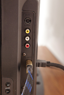 포토 JPG 해외이미지 주택 사람없음 옆모습 스크린 텔레비전 업무 퍼즐 플러그 코드 전기에너지 볼륨 연결 큼 전자 오디오 포트 잭 동영상 정의 입력 해외포토 뷰포인트 건물 전자제품 에너지 작업 크기 파일형식 이미지허브