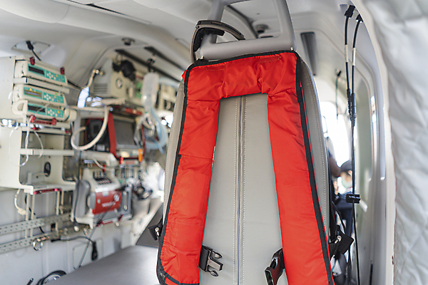 포토 JPG 해외이미지 교통시설 실내 건강 병원 사람없음 내부 치료 약 건강관리 장비 간호사 의사 긴급 도움 구출 역 헬리콥터 구급차 구조원 사건 항공 지원 해외포토 직업 교통 컨셉 의학 자동차 비행기 관리 의료진 시설 파일형식 이미지허브