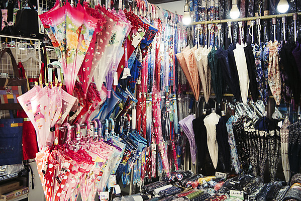 포토 JPG 주간 잡화 우산 한국 사람없음 야외 화려 시장 양산 남대문시장 전통시장 국내포토 자연요소 전통 아시아 컨셉 파일형식