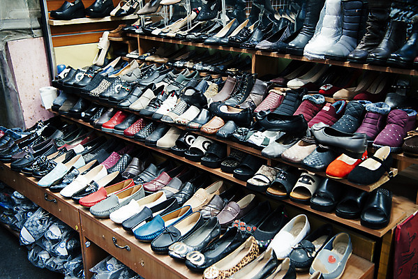 포토 JPG 주간 잡화 신발 한국 사람없음 야외 여러개 시장 남대문시장 전통시장 국내포토 자연요소 전통 아시아 다수 파일형식