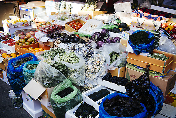 포토 JPG 주간 채소 한국 사람없음 야외 상자 여러개 시장 남대문시장 전통시장 채소가게 국내포토 자연요소 전통 아시아 다수 상점 파일형식