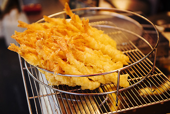 포토 JPG 주간 한국 사람없음 야외 여러개 튀김 시장 분식 새우튀김 길거리음식 남대문시장 전통시장 국내포토 자연요소 전통 아시아 음식 다수 새우 파일형식