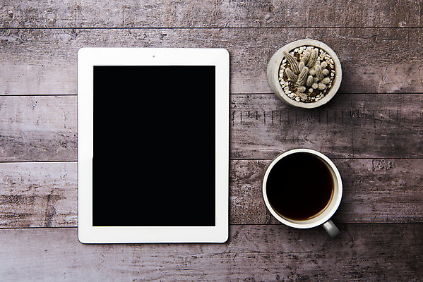 포토 JPG 스튜디오촬영 화분 커피 선인장 실내 누끼 사람없음 하이앵글 태블릿 카페 머그컵 오브젝트 아메리카노 플랫레이 나무배경 국내포토 식물 음료 뷰포인트 백그라운드 내부 컵 전자제품 스마트기기 상점 플랫 파일형식