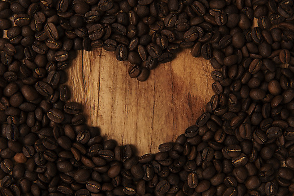 포토 JPG 스튜디오촬영 커피 실내 사랑 사람없음 하이앵글 카페 원두 하트 오브젝트 플랫레이 나무배경 국내포토 모양 감정 음료 뷰포인트 백그라운드 내부 상점 플랫 파일형식