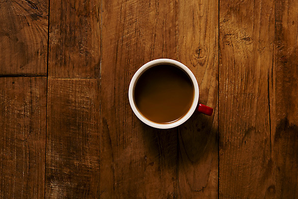 포토 JPG 스튜디오촬영 커피 실내 누끼 사람없음 하이앵글 카페 커피잔 오브젝트 플랫레이 나무배경 국내포토 음료 뷰포인트 백그라운드 잔 내부 상점 플랫 파일형식