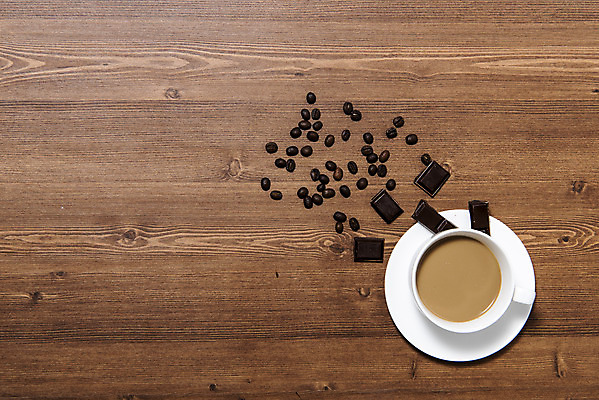 포토 JPG 스튜디오촬영 커피 실내 사람없음 하이앵글 초콜릿 카페 원두 커피잔 오브젝트 플랫레이 나무배경 국내포토 음료 뷰포인트 백그라운드 디저트 잔 내부 상점 플랫 파일형식