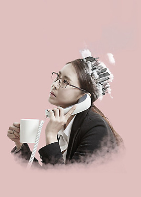 PSD 구름 편집이미지 응시 여자 분홍색 생각 상상 미래 한명 빌딩 상반신 성인 옆모습 컵 30대 비즈니스라이프 한국인 도시 비즈니스우먼 감성 통화 성인여자한명만 이미지편집 자연요소 1 라이프스타일 식기 시선 뷰포인트 컬러 컨셉 비즈니스 모션 사람 동양인 건물 장년 직장인 여자한명만 성인여자만 파일형식