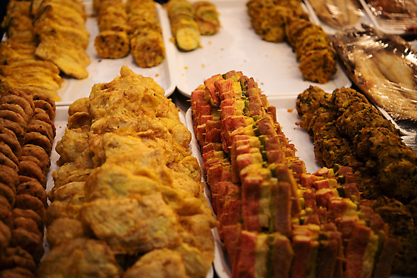 포토 JPG 주간 한국 사람없음 야외 꼬치 시장 동그랑땡 전 재래시장 명태전 전통시장 호박전 수원시장 못골시장 국내포토 자연요소 전통 아시아 음식 수원 파일형식