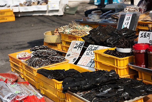 포토 JPG 주간 한국 사람없음 야외 시장 해산물 재래시장 고사리 다시마 전통시장 수원시장 못골시장 국내포토 자연요소 전통 아시아 채소 해조류 수원 파일형식