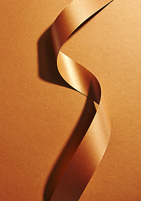 포토 JPG 스튜디오촬영 리본 종이 선 백그라운드 프레임 실내 사람없음 보라색 공백 금색 오브젝트 질감 플랫레이 카피스페이스 국내포토 컬러 내부 플랫 파일형식