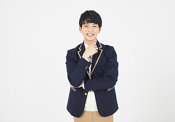 포토 JPG 스튜디오촬영 학생 응시 교육 남자 행복 교복 남학생 청소년 실내 한명 미소 웃음 누끼 사람 상반신 앞모습 10대 팔짱 십대라이프스타일 기쁨 한국인 즐거움 흰배경 긍정적 십대남자한명만 남고생 국내포토 1 라이프스타일 시선 옷 감정 뷰포인트 백그라운드 모션 고등학생 표정 동양인 내부 흰색 남자한명만 십대남자만 파일형식
