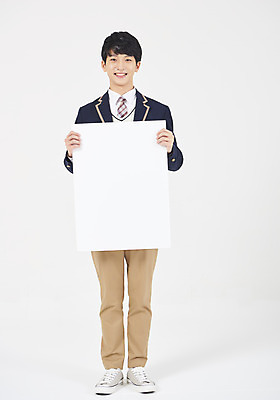 포토 JPG 스튜디오촬영 전신 학생 배너 응시 교육 남자 교복 남학생 청소년 안내 사각프레임 광고판 실내 한명 서기 미소 들기 누끼 사람 앞모습 10대 십대라이프스타일 한국인 흰배경 추천 긍정적 십대남자한명만 남고생 국내포토 1 라이프스타일 시선 옷 감정 뷰포인트 백그라운드 모션 고등학생 프레임 알림판 표정 동양인 내부 사각형 흰색 판 남자한명만 십대남자만 파일형식
