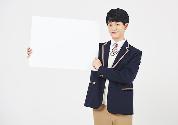 포토 JPG 스튜디오촬영 학생 배너 응시 교육 남자 교복 남학생 청소년 안내 사각프레임 광고판 실내 한명 서기 미소 들기 누끼 사람 상반신 앞모습 10대 십대라이프스타일 한국인 흰배경 추천 긍정적 십대남자한명만 남고생 국내포토 1 라이프스타일 시선 옷 감정 뷰포인트 백그라운드 모션 고등학생 프레임 알림판 표정 동양인 내부 사각형 흰색 판 남자한명만 십대남자만 파일형식