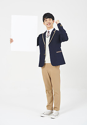포토 JPG 스튜디오촬영 전신 학생 배너 교육 남자 교복 남학생 청소년 안내 사각프레임 광고판 실내 한명 서기 미소 들기 누끼 사람 옆모습 10대 십대라이프스타일 파이팅 한국인 흰배경 추천 긍정적 십대남자한명만 남고생 국내포토 1 라이프스타일 옷 감정 뷰포인트 백그라운드 모션 고등학생 프레임 알림판 표정 동양인 내부 사각형 흰색 판 남자한명만 십대남자만 파일형식