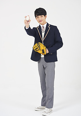 포토 JPG 스튜디오촬영 전신 학생 교육 남자 교복 남학생 청소년 실내 한명 서기 미소 들기 누끼 사람 취미 옆모습 10대 운동 십대라이프스타일 야구 한국인 야구글러브 즐거움 야구공 흰배경 긍정적 십대남자한명만 남고생 국내포토 1 라이프스타일 옷 감정 뷰포인트 백그라운드 공 모션 고등학생 표정 건강 동양인 내부 구기 야구용품 글러브 흰색 남자한명만 십대남자만 파일형식