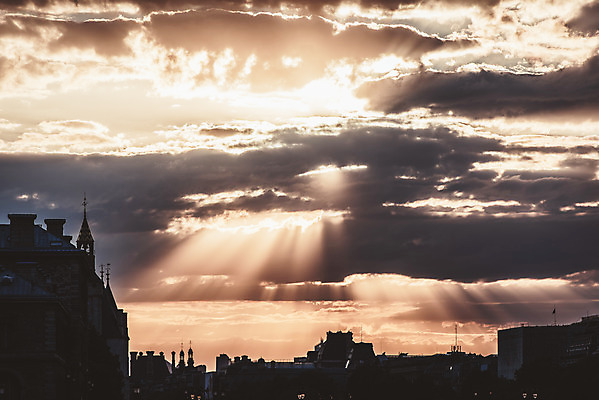 포토 JPG 주간 구름 해외풍경 유럽풍경 하늘 풍경 사람없음 야외 건물 도시풍경 햇빛 일몰 파리_프랑스 가교 국내포토 자연요소 해외 건축물 유럽 태양 노을 프랑스 도시 파일형식