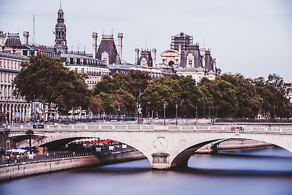 포토 JPG 주간 해외풍경 유럽풍경 하늘 풍경 사람없음 야외 도시풍경 파리_프랑스 시청 센강 가교 오스만건축 국내포토 자연요소 해외 건축물 건축 유럽 강 프랑스 도시 관공서 파일형식