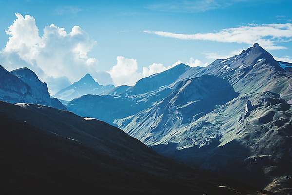 포토 JPG 주간 구름 해외풍경 유럽풍경 자연 하늘 산 풍경 사람없음 야외 산등성이 알프스 국내포토 자연요소 해외 유럽 생태계 파일형식