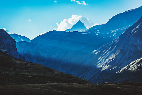 포토 JPG 주간 구름 해외풍경 유럽풍경 자연 하늘 산 풍경 사람없음 야외 산등성이 알프스 국내포토 자연요소 해외 유럽 생태계 파일형식