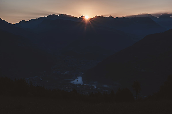 포토 JPG 주간 해외풍경 유럽풍경 자연 하늘 산 풍경 사람없음 야외 강 일출 알프스 국내포토 자연요소 해외 유럽 노을 생태계 파일형식
