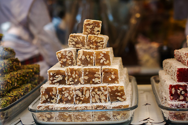 포토 JPG 해외이미지 전통 문화 음식 재료 디저트 이스탄불 사탕 동양인 사람없음 컬러풀 과자 상점 기쁨 견과류 달콤 맛 가루 설탕 먹기 상쾌 부드러움 젤리 모음 동쪽 칠면조 마멀레이드 피스타치오 개암 튀르키예 해외포토 열매 감정 아시아 컬러 컨셉 모션 조류 인종 한글 감각 잼 방향 파일형식 이미지허브