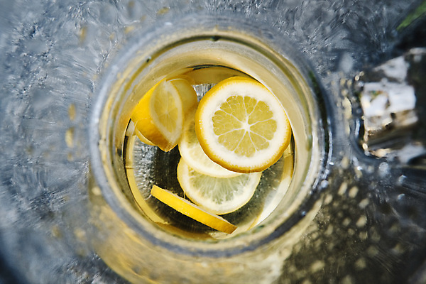 포토 JPG 해외이미지 라이프스타일 음료 음식 백그라운드 다이어트 채소 오렌지 과일 유리 탁자 유리병 귤 건강 사람없음 초록색 물 노란색 파티 주스 추위 신선 투명 액체 달콤 아침식사 레몬 레모네이드 허브 오브젝트 상쾌 유기농 내추럴 비타민C 숙성 정물화 채식주의자 핸드메이드 미니멀리스트 해외포토 자연요소 식물 웰빙 감정 컬러 가구 재질 병_용기 이벤트 생활 식사 맛 그림 채식 비타민 에이드 파일형식 이미지허브