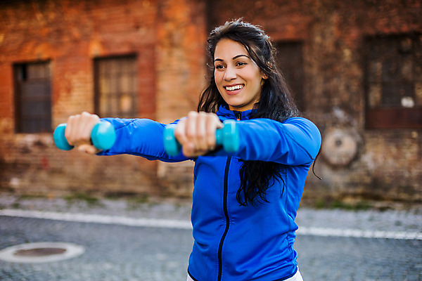 포토 JPG 해외이미지 주간 우먼라이프 여자 행복 스포츠 건강 한명 상반신 성인 야외 운동복 운동 건강관리 활발 아령 잡기 결심 성인여자한명만 해외포토 자연요소 1 라이프스타일 옷 감정 컨셉 모션 관리 사람 여자한명만 성인여자만 파일형식 이미지허브