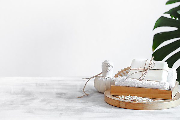 포토 JPG 해외이미지 사람없음 수건 흰색 오브젝트 스파용품 바디케어 수제비누 열대잎 입욕소금 해외포토 컬러 잎 위생용품 스파 미용용품 소금 비누 파일형식 이미지허브