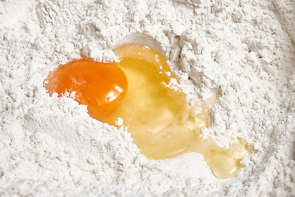 포토 JPG 해외이미지 그릇 접시 손 음식 농업 다이어트 재료 손가락 건강 요리 사람없음 농장 갈색 주방 요리사 식사 치킨 껍질 흰색 잡기 균열 칼 아침식사 먹기 준비 유기농 복고 부활절계란 날것 칼로리 건강식 깨짐 단백질 단절 바이오 영양분 옛날 정물화 핸드메이드 해외포토 직업 식기 웰빙 산업 컬러 컨셉 모션 부활절 신체부위 계란 그림 닭고기요리 영양소 파일형식 이미지허브