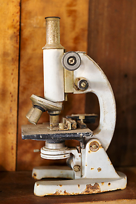 포토 JPG 해외이미지 교육 과학 건강 현미경 실험 사람없음 약 장비 수확 골동품 기구 실험실 확대 생명공학 과학자 복고 생물학 미생물 박테리아 점검 발견 백신 옛날 해외포토 직업 농업 의학 생물 실험기구 학자 파일형식 이미지허브