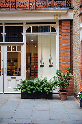 포토 JPG 해외이미지 식물 영어 외관 유럽 벽 여행 비즈니스 건축양식 창문 자연 유리 벽돌 영국 잉글랜드 거리 사람없음 야외 건물 도시풍경 갈색 문 도시 재산 모서리 디자이너 타운 해외포토 직업 문자 건축물 건축 나라 컬러 재질 풍경 금융 생태계 파일형식 이미지허브