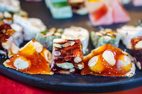 포토 JPG 해외이미지 전통 문화 커피 음식 백그라운드 다이어트 재료 디저트 이스탄불 사탕 요리 동양인 사람없음 과자 상점 기쁨 사막 견과류 달콤 맛 가루 설탕 먹기 상쾌 아로마 땅콩 호두 부드러움 코코넛 젤리 모음 칠면조 마멀레이드 피스타치오 개암 튀르키예 해외포토 열매 감정 아시아 음료 컨셉 과일 모션 조류 건강 인종 한글 감각 잼 파일형식 이미지허브