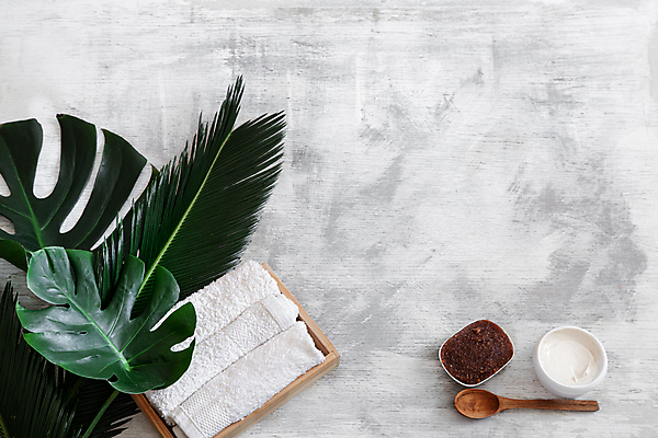 포토 JPG 해외이미지 사람없음 하이앵글 나무상자 크림 오브젝트 스파용품 야자수잎 나무숟가락 바디케어 열대잎 해외포토 뷰포인트 잎 상자 숟가락 스파 파일형식 이미지허브