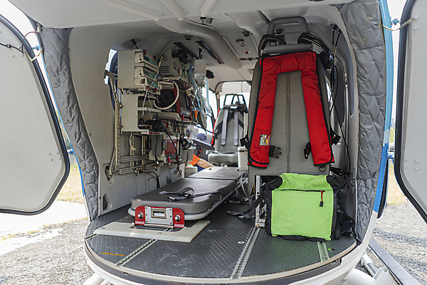 포토 JPG 해외이미지 교통시설 실내 건강 병원 사람없음 내부 치료 약 건강관리 장비 간호사 의사 긴급 도움 구출 역 헬리콥터 구급차 구조원 사건 항공 지원 해외포토 직업 교통 컨셉 의학 자동차 비행기 관리 의료진 시설 파일형식 이미지허브