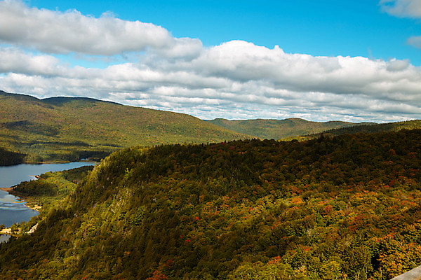 포토 JPG 해외이미지 나무 공원 호수 여행 백그라운드 캐나다 자연 하늘 휴가 산 안테나 파노라마 사람없음 야외 목재 빨간색 초록색 물 파란색 강 컬러풀 뷰티 반사 노란색 환경 맑음 침묵 하이킹 황무지 숲 전국 해외포토 자연요소 식물 공공시설 컬러 북아메리카 재료 통신 레저 날씨 촬영기법 소리 생태계 파일형식 이미지허브