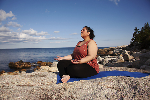 포토 JPG 해외이미지 1 웰빙 행복 선 바다 여행 포즈 신체 요가 자연 휴가 휴식 건강 한명 앉기 야외 물 운동 평화 화목 침묵 추위 매트 고독 집중 연습 명상 치수 위치 암초 굴곡 배려 진짜 필라테스 해외포토 자연요소 감정 컨셉 모션 사람 소리 생태계 파일형식 이미지허브