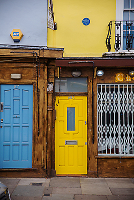 포토 JPG 해외이미지 영어 외관 유럽 도로 벽 여행 건축양식 창문 하늘 영국 잉글랜드 거리 주택 사람없음 야외 건물 목재 도시풍경 문 계단 상점 도시 재산 플랫 런던 창살 타운 연립주택 빅토리아 해외포토 나무 문자 건축물 건축 나라 길 재료 교통시설 풍경 금융 파일형식 이미지허브