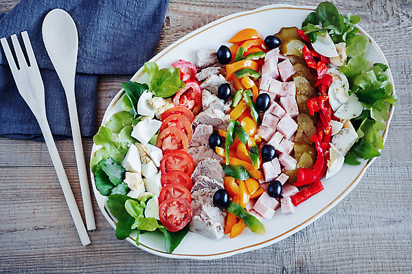 포토 JPG 해외이미지 접시 디자인 음식 조각 백그라운드 컨셉 다이어트 토마토 채소 과일 탁자 딸기 오이 치즈 건강 덴마크 이벤트 사람없음 초록색 파란색 파티 요식업 식당 식사 활발 당근 샐러드 신선 고명 그룹 사발 소시지 배열 스위스 크림 질감 이쑤시개 그리스인 점심식사 뷔페 시저샐러드 해로움 해외포토 서양인 식기 유럽 산업 컬러 가구 유제품 뿌리채소 북유럽 상점 사기그릇 가공식품 파일형식 이미지허브