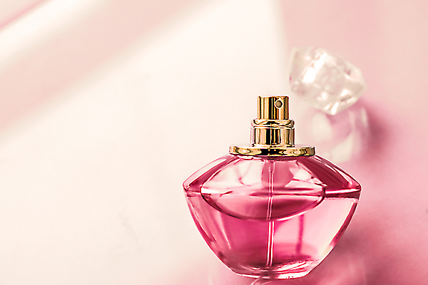 포토 JPG 해외이미지 실내 사람없음 뷰티 화장품 향수 향수병 브랜딩 세련 분홍색배경 해외포토 분홍색 백그라운드 내부 병_담는 파일형식 이미지허브