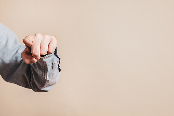 포토 JPG 해외이미지 스튜디오촬영 백인 손 남자 백그라운드 컨셉 지도 비즈니스 통신 손가락 모션 성공 실내 한명 손짓 성인 신체부위 공백 터치 긴급 가리킴 발표 가르침 밀기 방향 손목 집중 심볼 사인 조준 팔 보여주기 마케팅 카피스페이스 해외포토 서양인 1 교육 사람 내부 파일형식 이미지허브