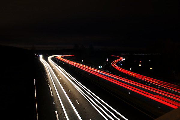 포토 JPG 해외이미지 산업 도로 여행 백그라운드 이동 곡선 교통시설 자국 모션 자동차 추상 거리 따뜻함 사람없음 야외 건물 빨간색 빛 어둠 운전 도시 고속도로 떨어짐 야간 저녁 속도 방법 해외포토 자연요소 건축물 길 선 육상교통 컬러 교통 컨셉 무늬 시설 파일형식 이미지허브