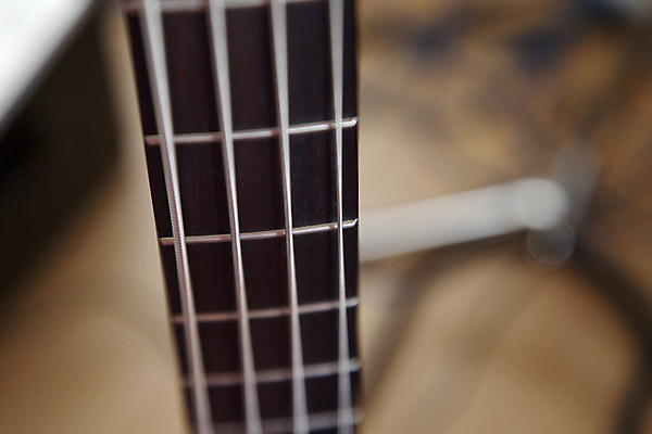 포토 JPG 해외이미지 줄 음악 백그라운드 노래 놀이 사람없음 목재 소리 콘서트 장비 흰색 기구 기타 악단 눈금 오디오 목 기타리스트 재즈 고립 멜로디 뮤지컬 베이스 카피스페이스 해외포토 나무 컬러 재료 현악기 문화예술 신체부위 전자제품 공백 공연 연주자 파일형식 이미지허브