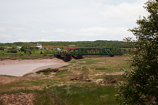 포토 JPG 해외이미지 여행 십자가 2 농업 교통시설 조류 사람없음 초록색 강 농경지 고속도로 바쁨 진흙 해외포토 동물 산업 도로 컬러 교통 농장 시설 파일형식 이미지허브