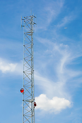 포토 JPG 해외이미지 산업 파도 인터넷 통신 하늘 모바일 세포 안테나 사람없음 파란색 스마트폰 탑 디지털 텔레비전 장비 인공위성 네트워크 역 연결 번개 무선전화기 전화기 라디오 신호 방송 전염 송신기 셀룰러 4G 해외포토 건축물 바다 컬러 교통시설 날씨 IT 전자제품 핸드폰 스마트기기 질병 감염 파일형식 이미지허브