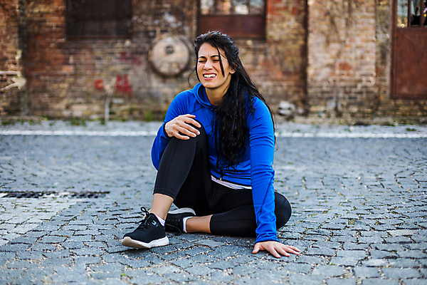 포토 JPG 해외이미지 주간 전신 우먼라이프 여자 스포츠 건강 한명 앉기 성인 야외 운동복 운동 건강관리 고통 상처 부상자 성인여자한명만 해외포토 자연요소 1 라이프스타일 옷 감정 모션 관리 사람 여자한명만 성인여자만 파일형식 이미지허브