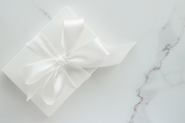포토 JPG 해외이미지 리본 포장 사람없음 선물상자 한개 흰색 오브젝트 대리석 해외포토 1 컬러 재료 선물 상자 파일형식 이미지허브