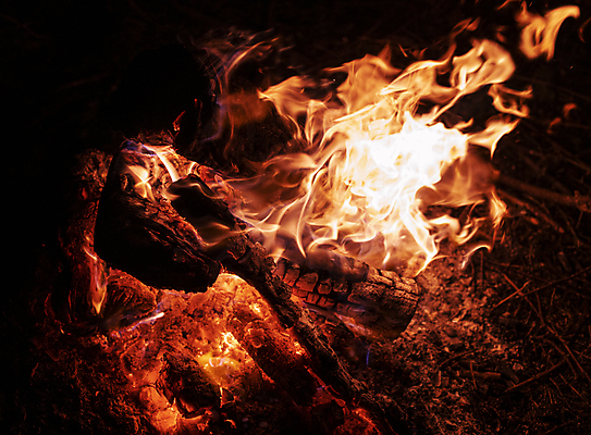 포토 JPG 해외이미지 불 불꽃 따뜻함 사람없음 어둠 캠핑 뜨거움 더위 야간 숲 연소 여신 해외포토 자연요소 레저 날씨 파일형식 이미지허브