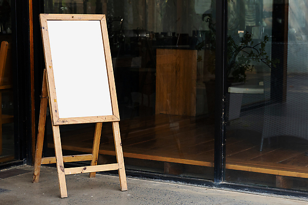 포토 JPG 해외이미지 디자인 음식 백그라운드 컨셉 비즈니스 거리 프레임 광고판 서기 사람없음 야외 목재 우주 식당 검은색 칠판 공백 카페 흰색 메시지 사인 메뉴 분필 화이트보드 옛날 해외포토 나무 컬러 재료 모션 알림판 상점 초크 판 파일형식 이미지허브