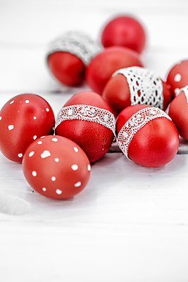 포토 JPG 해외이미지 부활절 사람없음 아웃포커스 빨간색 계란 해외포토 기념일 컬러 촬영기법 알 파일형식 이미지허브